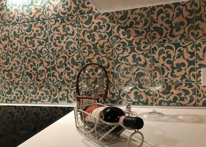 Charming In With Included Parking Apartman *