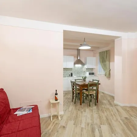 Charming In With Included Parking Apartment