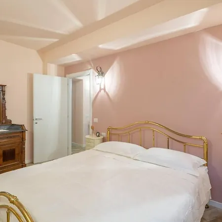 Charming In With Included Parking * Lastra a Signa