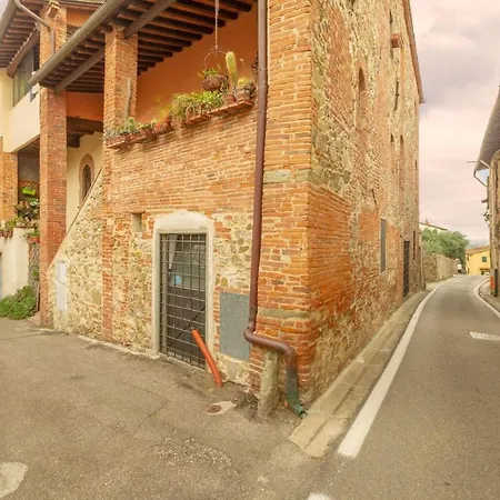 Charming In With Included Parking Lastra a Signa