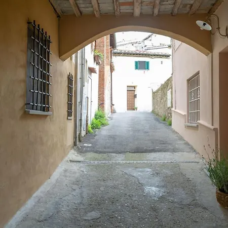 Charming In With Included Parking Lastra a Signa