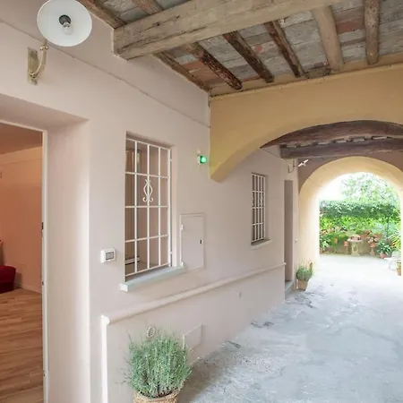 Charming In With Included Parking Lastra a Signa